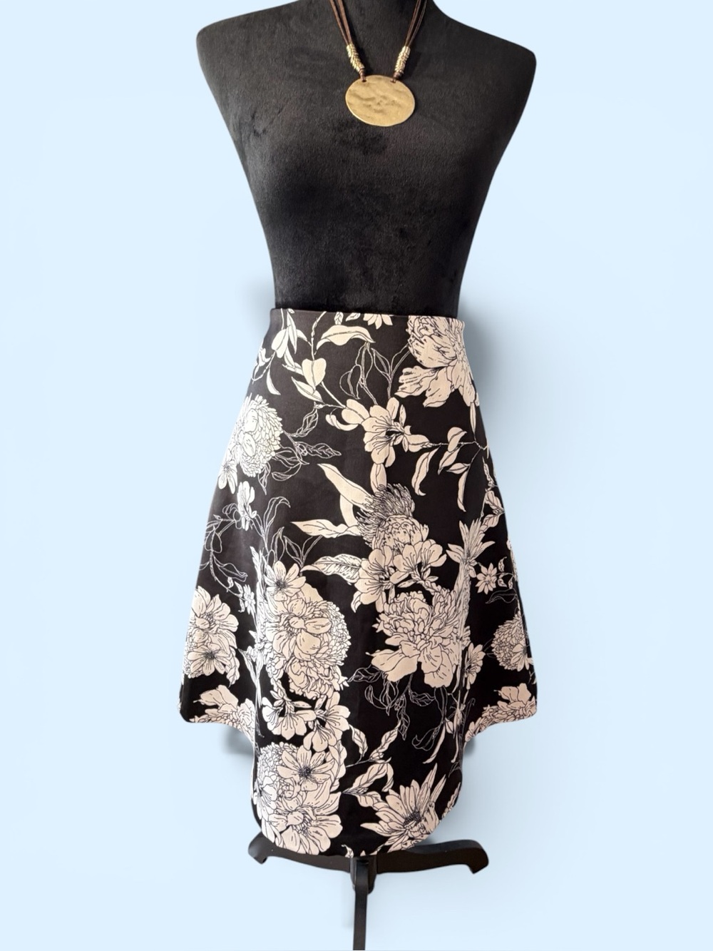 H&M Black A-Line Skirt with White Floral Print Size 4